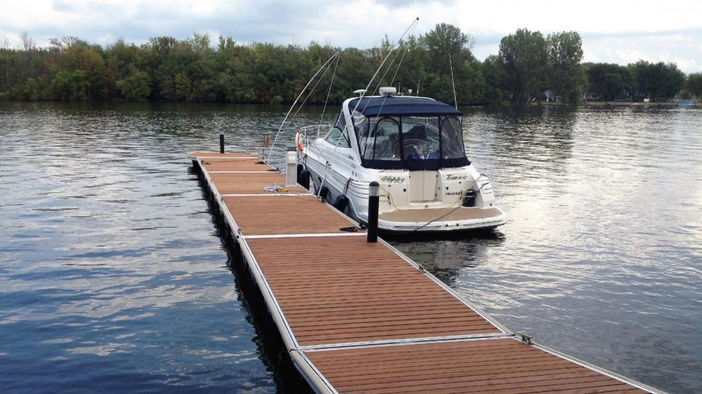 Floating dock